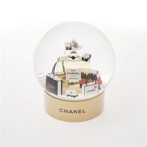 chanel 2021 snow globe